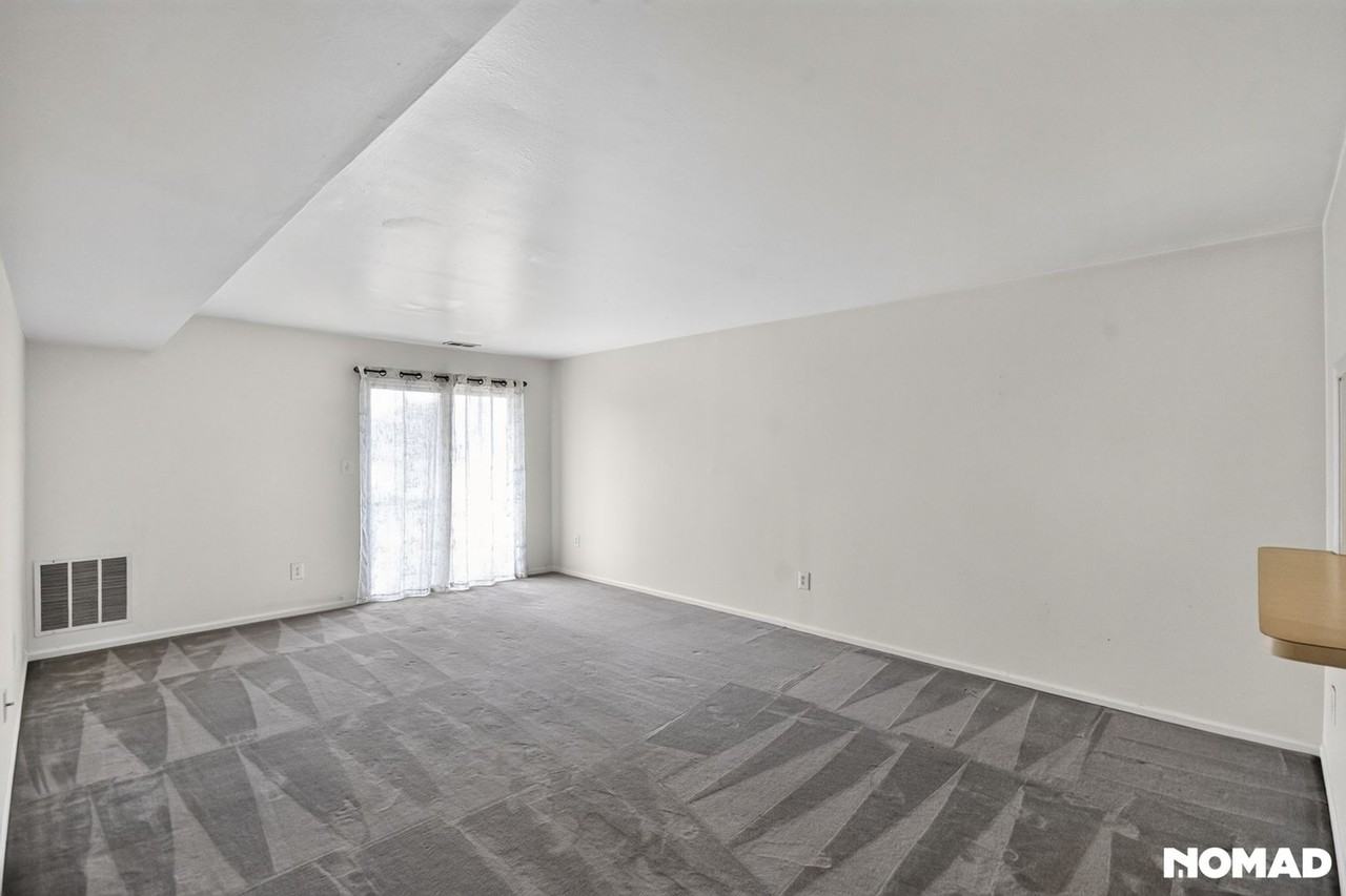 404 Woodbridge Commons Way - Photo 4 of 13