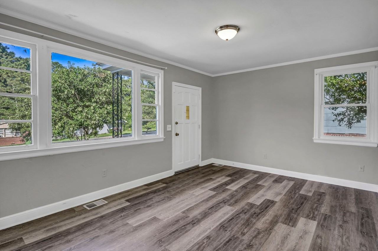 3908 Gibson St - Photo 3 of 38