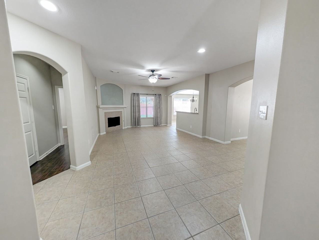 26403 Abbey Springs Ln - Photo 2 of 30