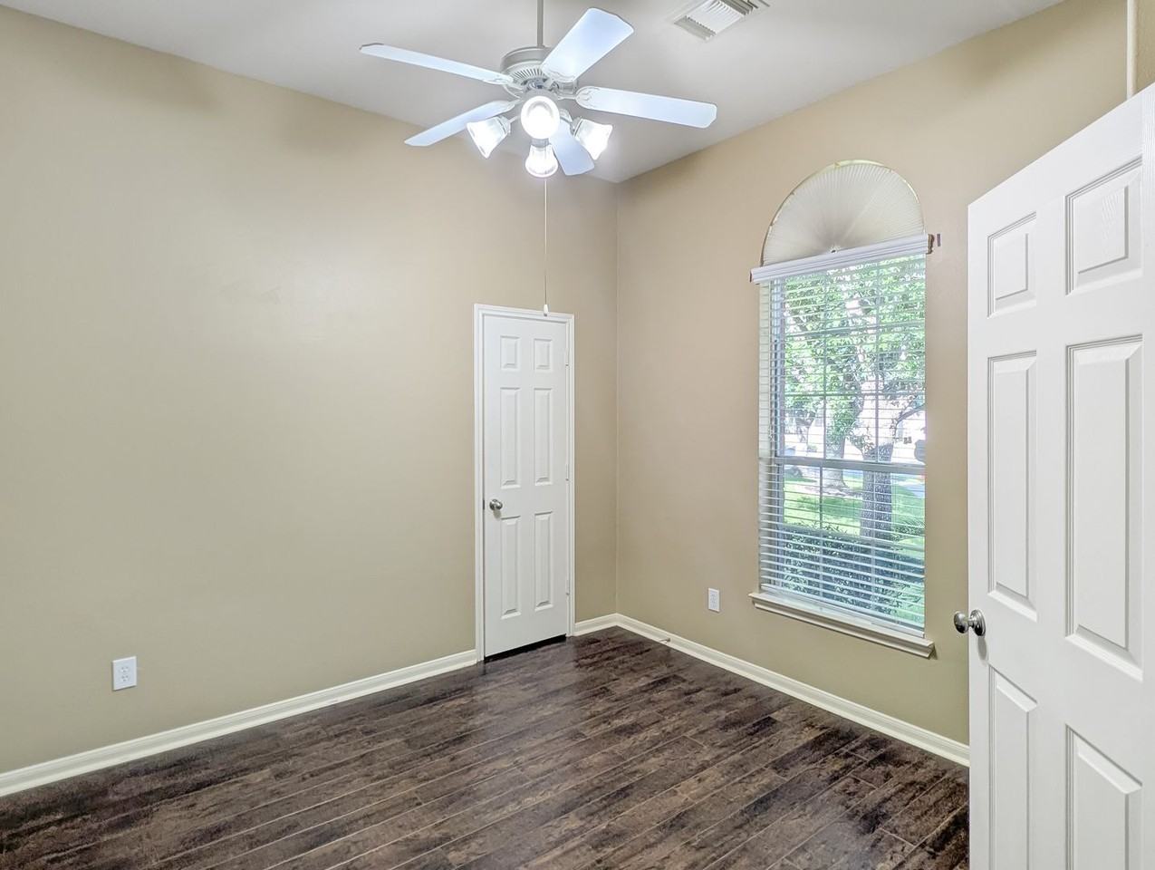 26403 Abbey Springs Ln - Photo 6 of 30