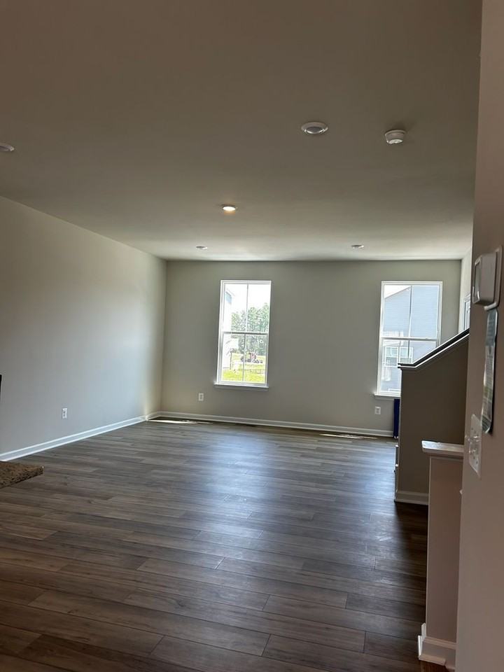 8772 Whitman Dr - Photo 7 of 21