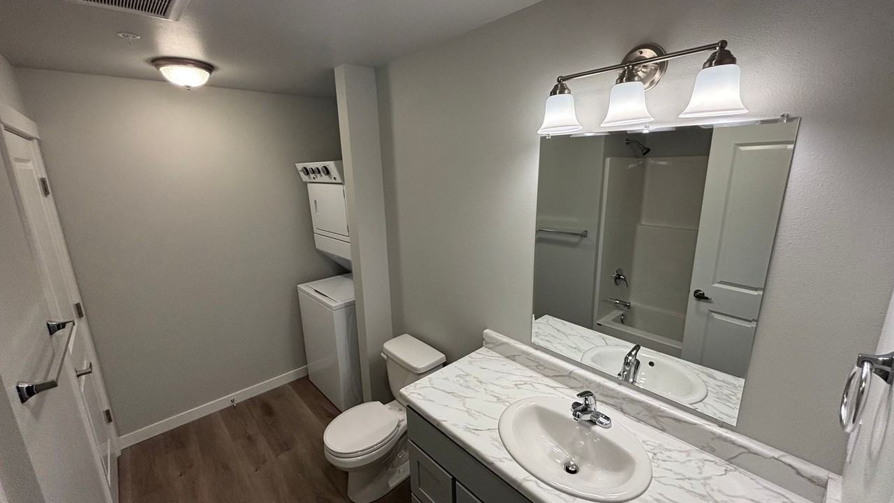 San Francsico Apartments - Photo 3 of 41