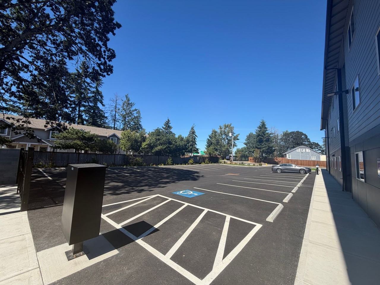 San Francsico Apartments - Photo 6 of 41