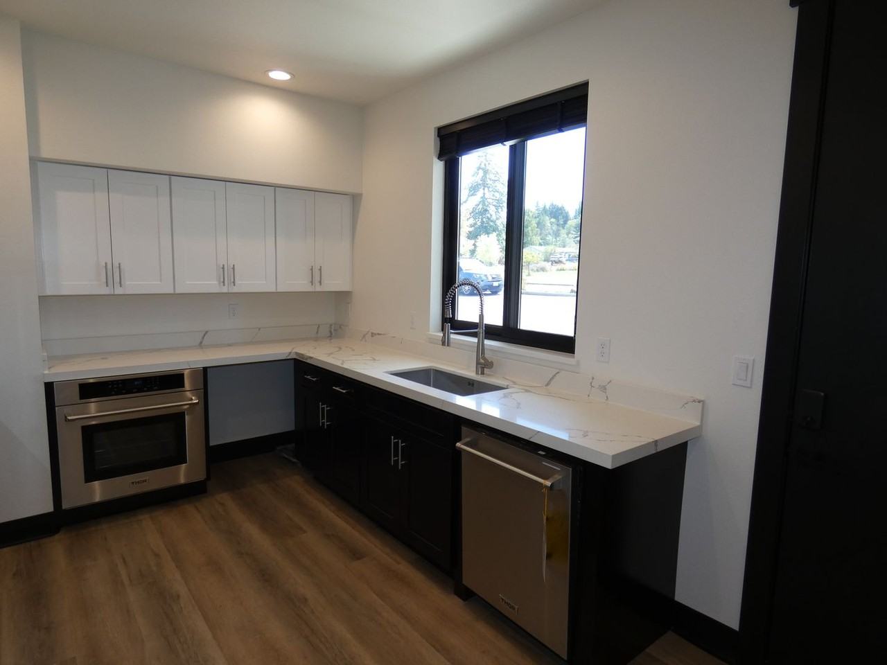 1827mel -Hines/Cortani - Photo 4 of 26