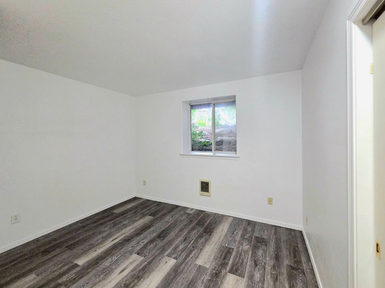 1580 S Miller St - Photo 7 of 29