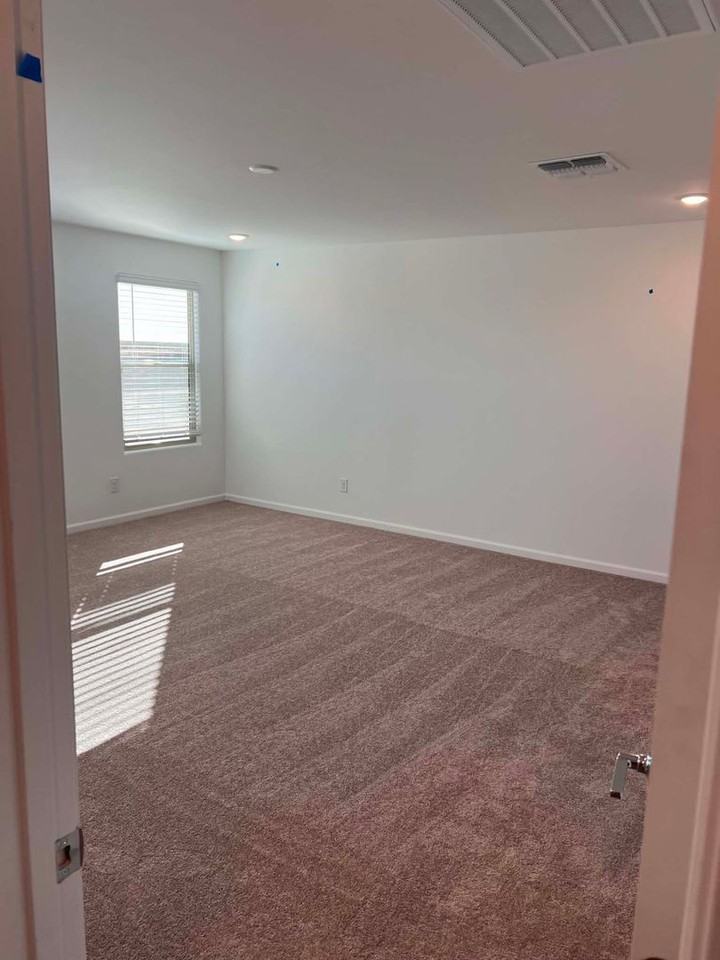34713 S Kelvin Way - Photo 6 of 16