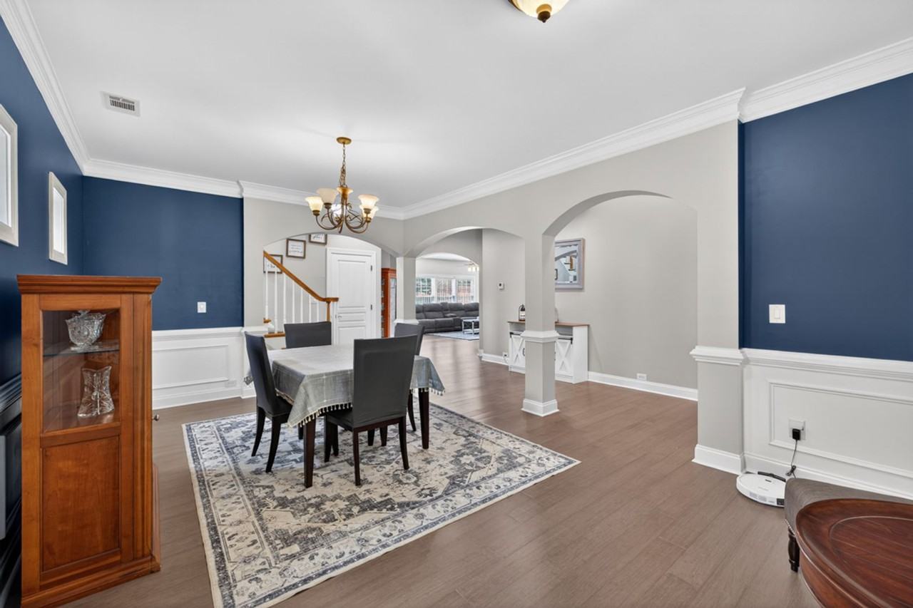 7819 Brass Lantern Dr - Photo 5 of 37