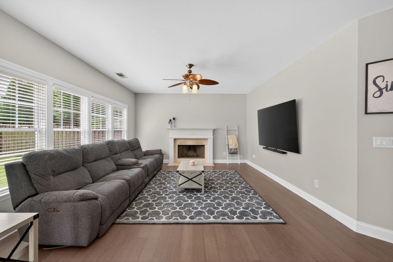7819 Brass Lantern Dr - Photo 6 of 37