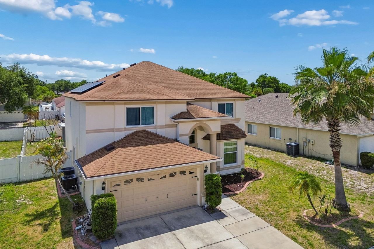 12803 Longcrest Dr - Photo 2 of 50