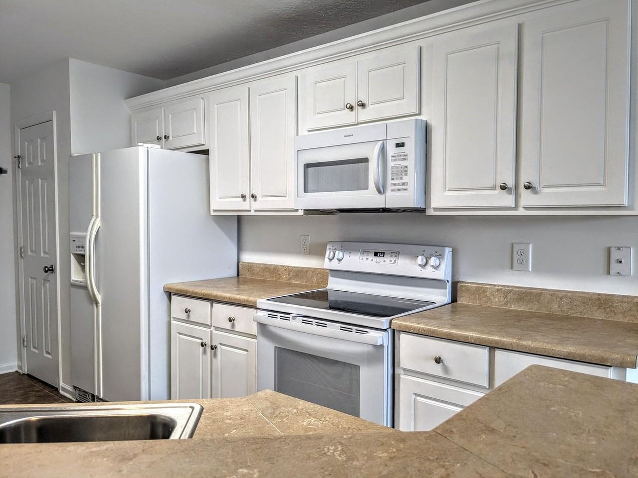 508 Simoni Pl - Photo 4 of 26