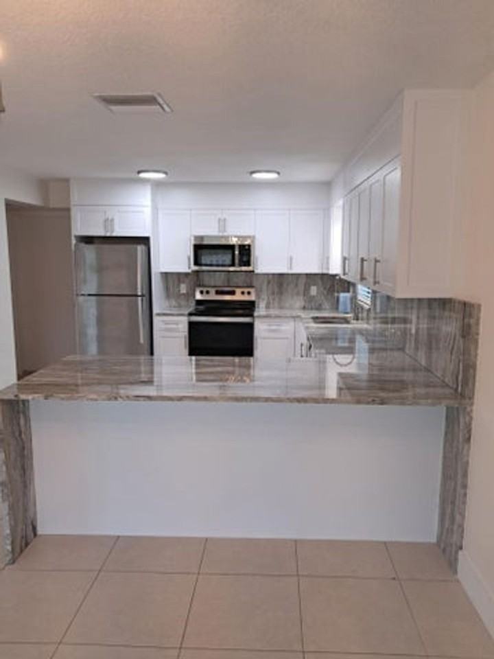 9321 Nw 43rd Mnr - Photo 2 of 13