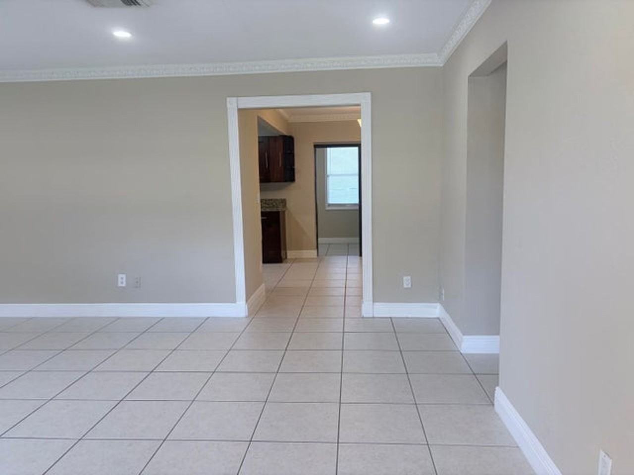 7302 Westwood Dr - Photo 5 of 17