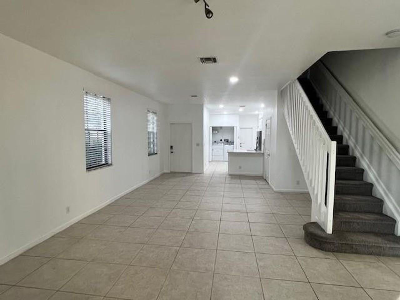 4150 Forest Dr - Photo 3 of 13