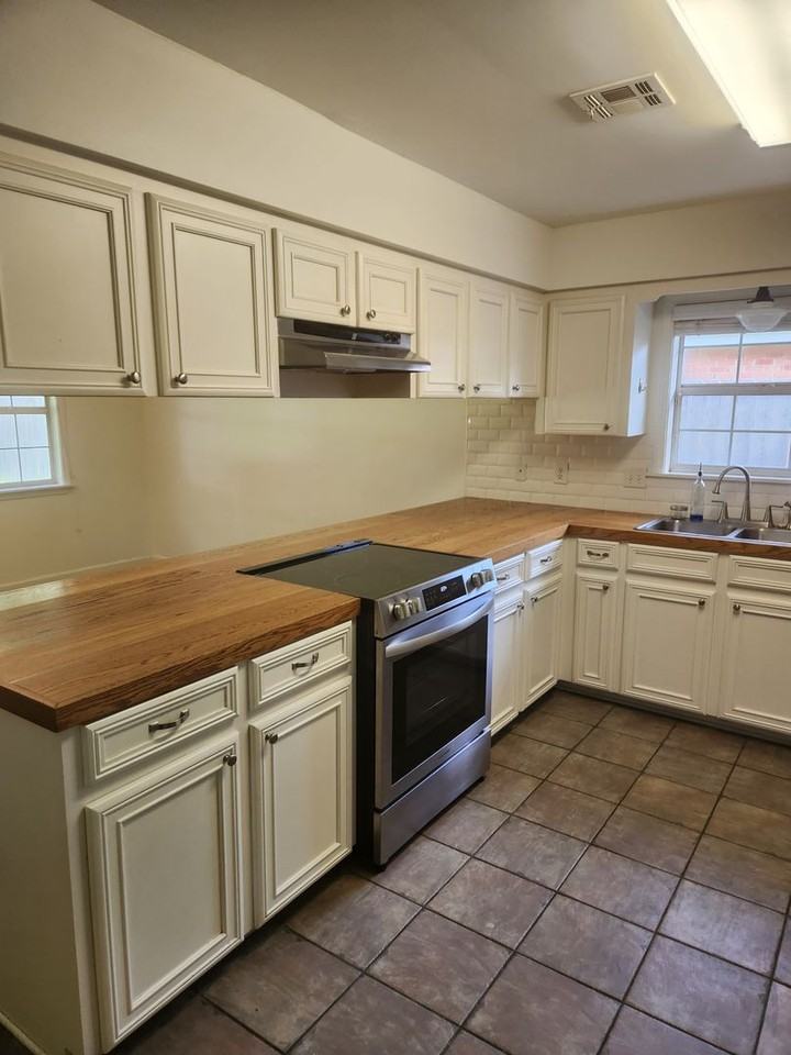 213 Sara Dee Pkwy - Photo 4 of 13