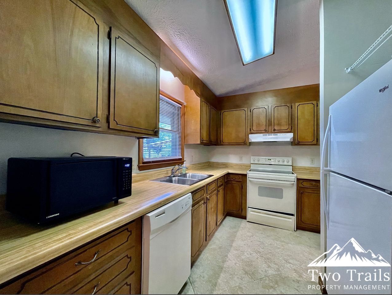 86 View De Lake Dr - Photo 3 of 18