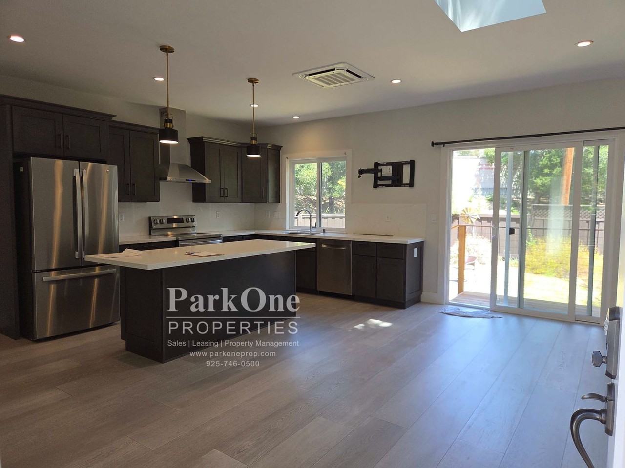 1540A Westwood Ct - Photo 2 of 13