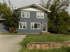 featured image of 9 Sunset St