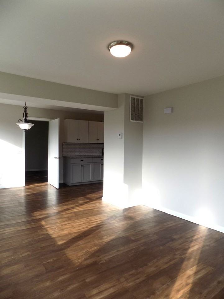9 Sunset St - Photo 2 of 18