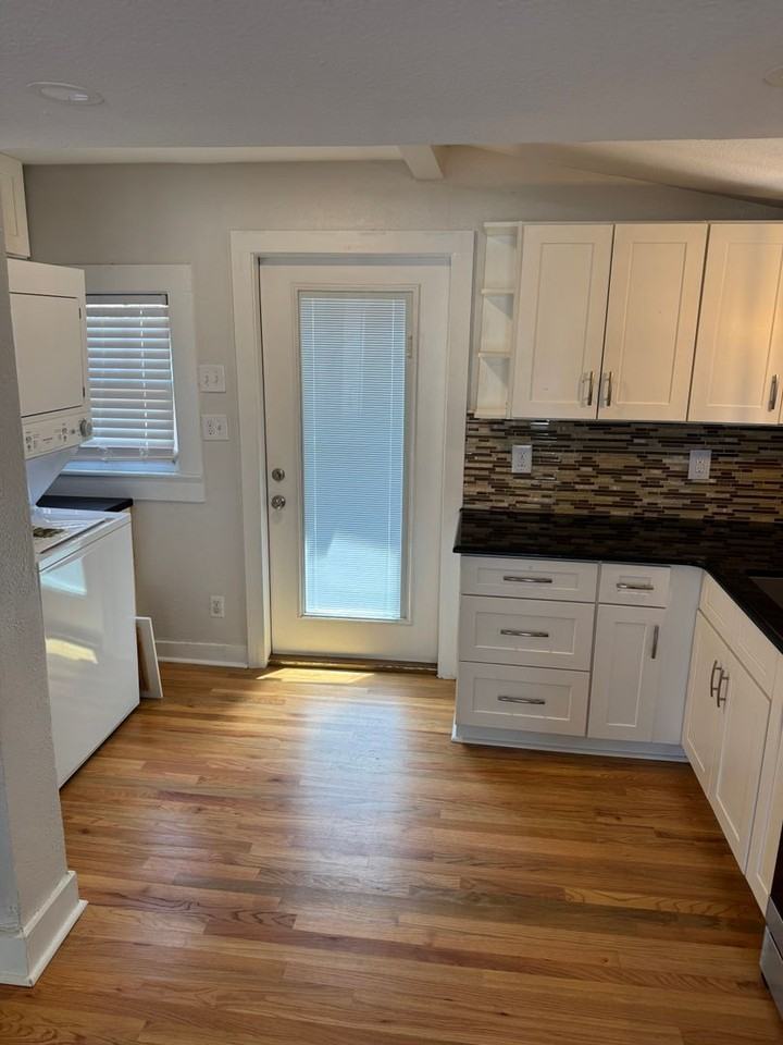 1617 N M L King Jr Blvd - Photo 6 of 20