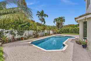 3433 Sw 52nd Ave - Photo 1 of 1