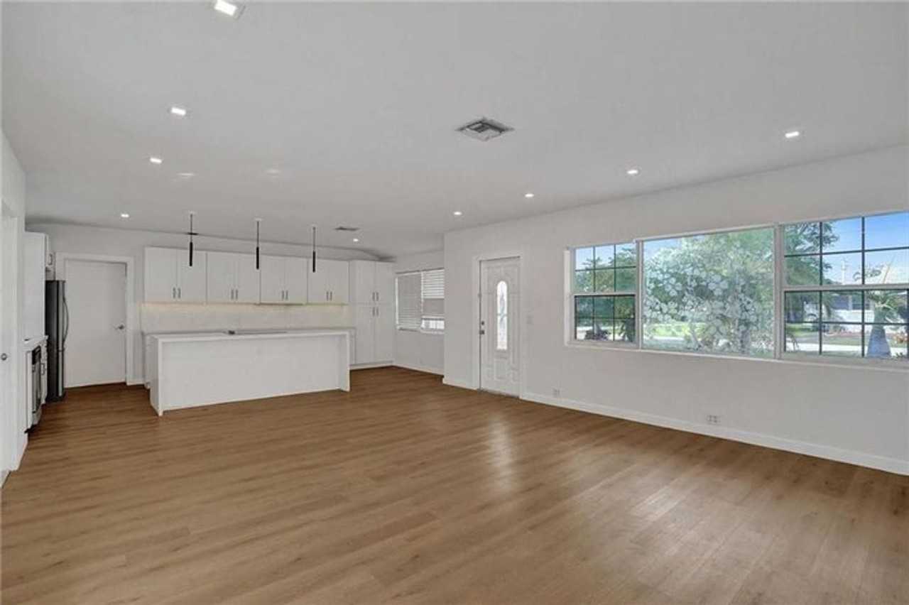2206 2206 SE 14TH Street, Pompano Beach, FL 33062 - 7216 #7216 - Photo 3 of 12