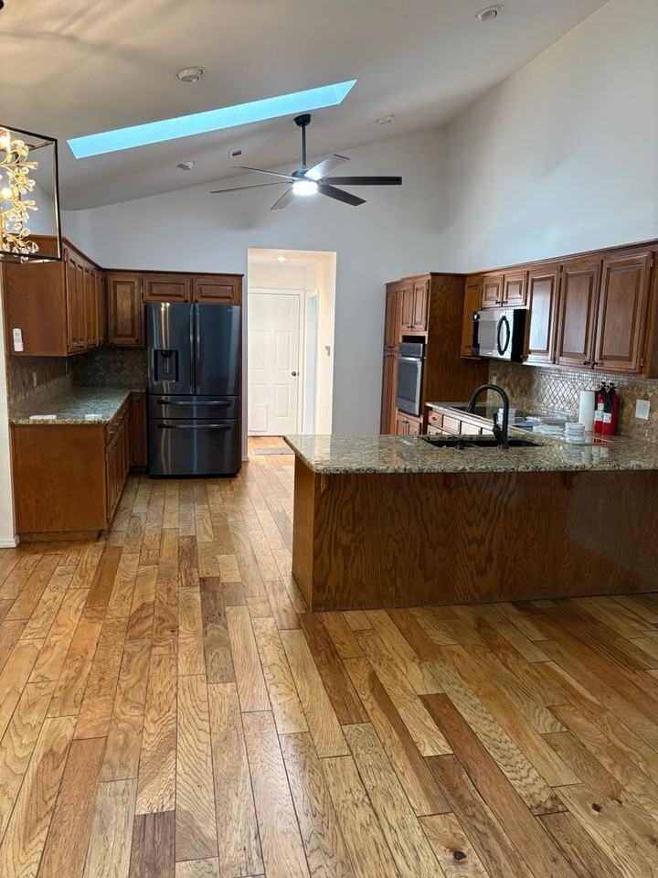 4345 Kings Pl - Photo 3 of 20