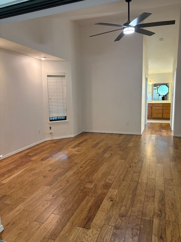4345 Kings Pl - Photo 4 of 20