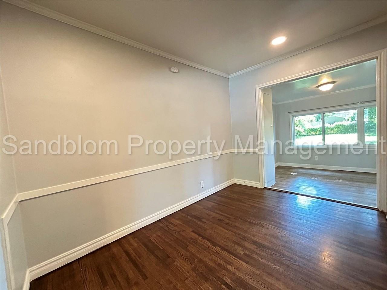 1324 S Erie Ave - Photo 4 of 20