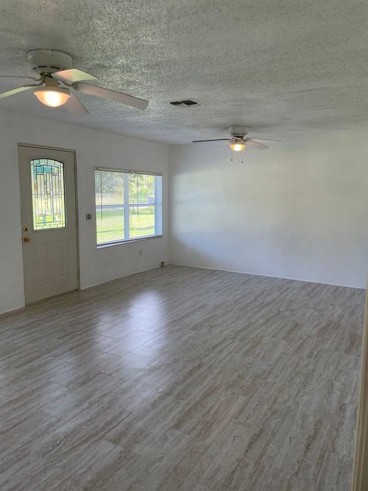 2326 W Patterson St - Photo 4 of 23