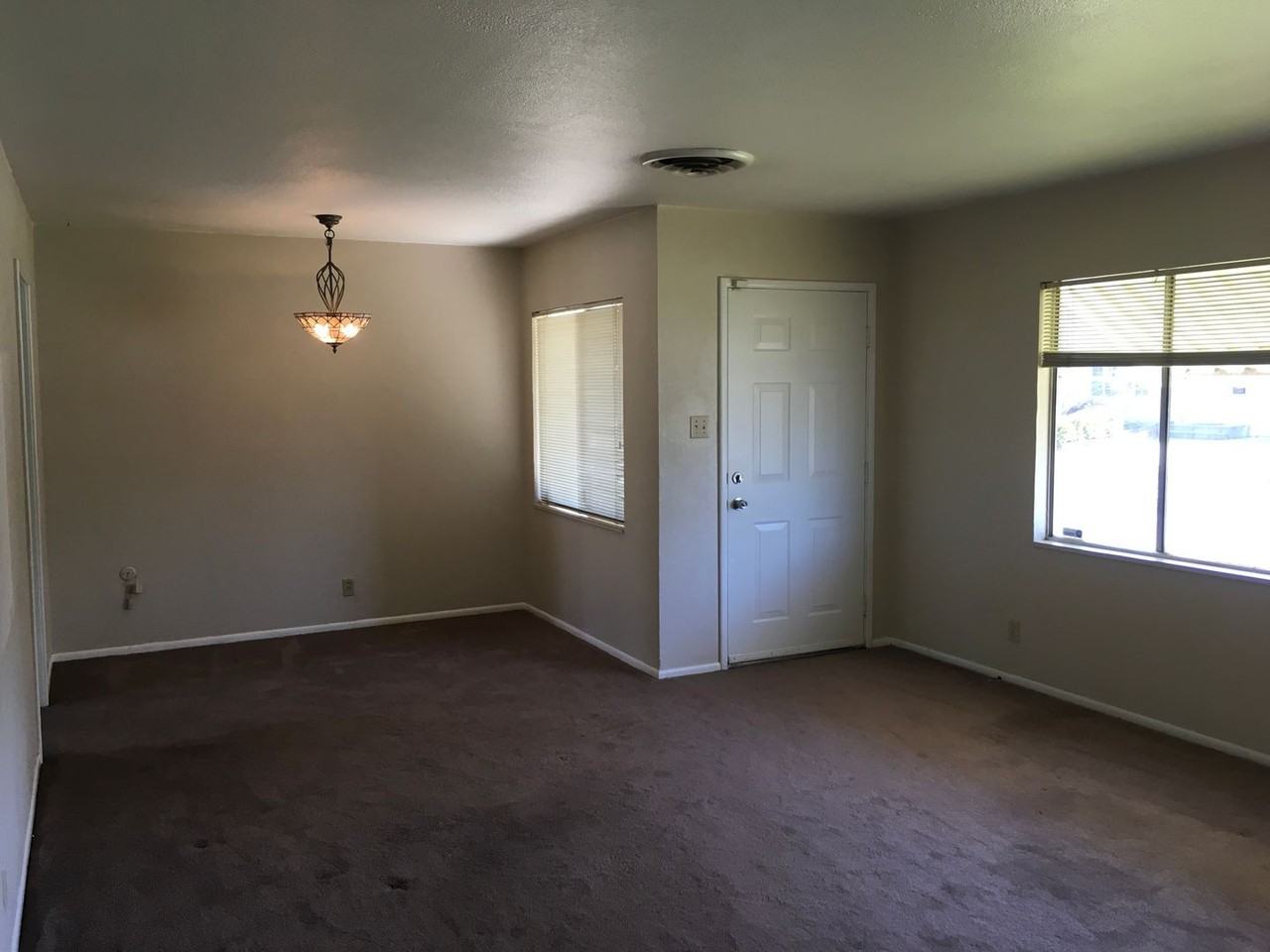 1109 2nd St - Photo 3 of 15