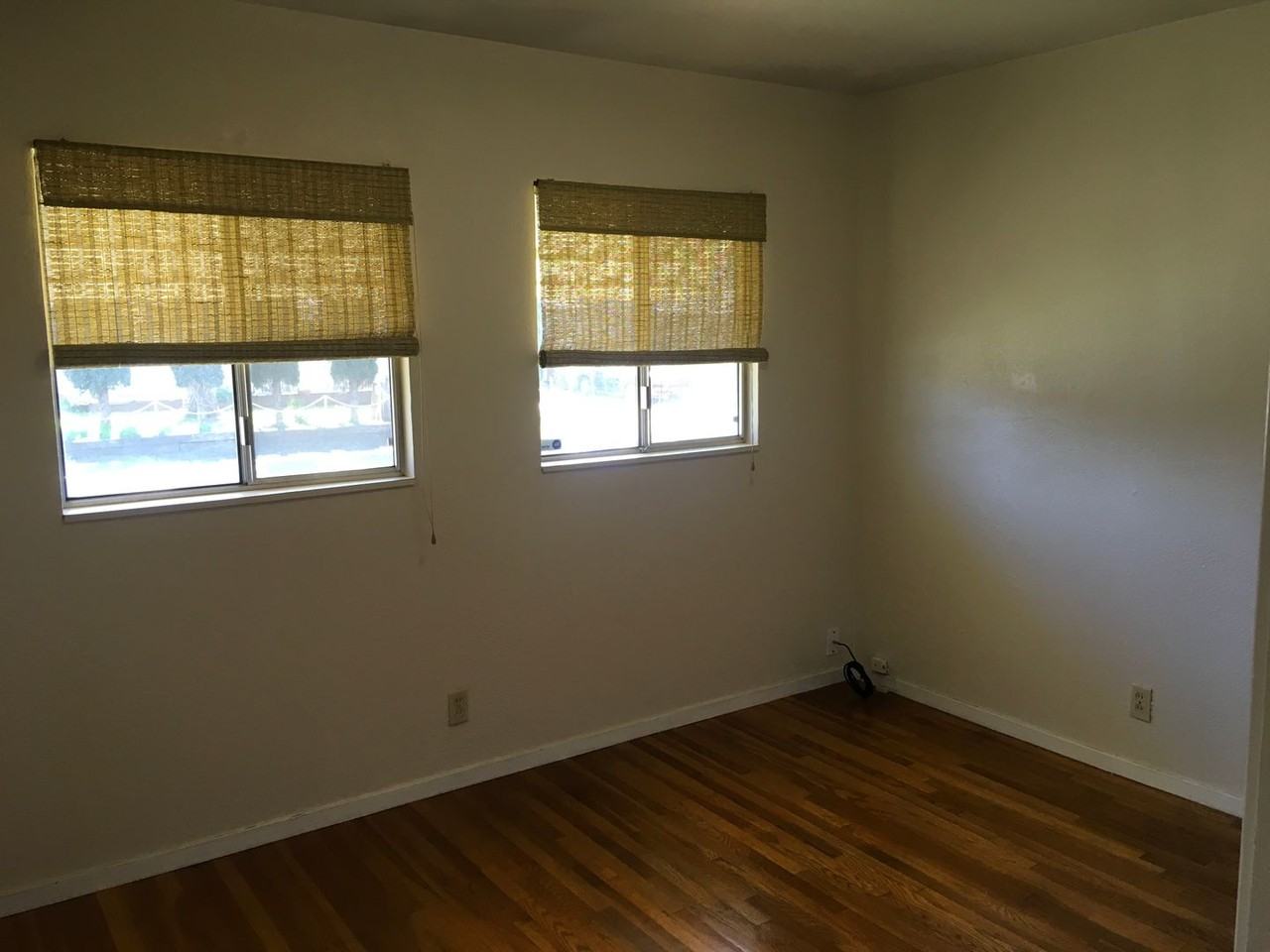 1109 2nd St - Photo 5 of 15
