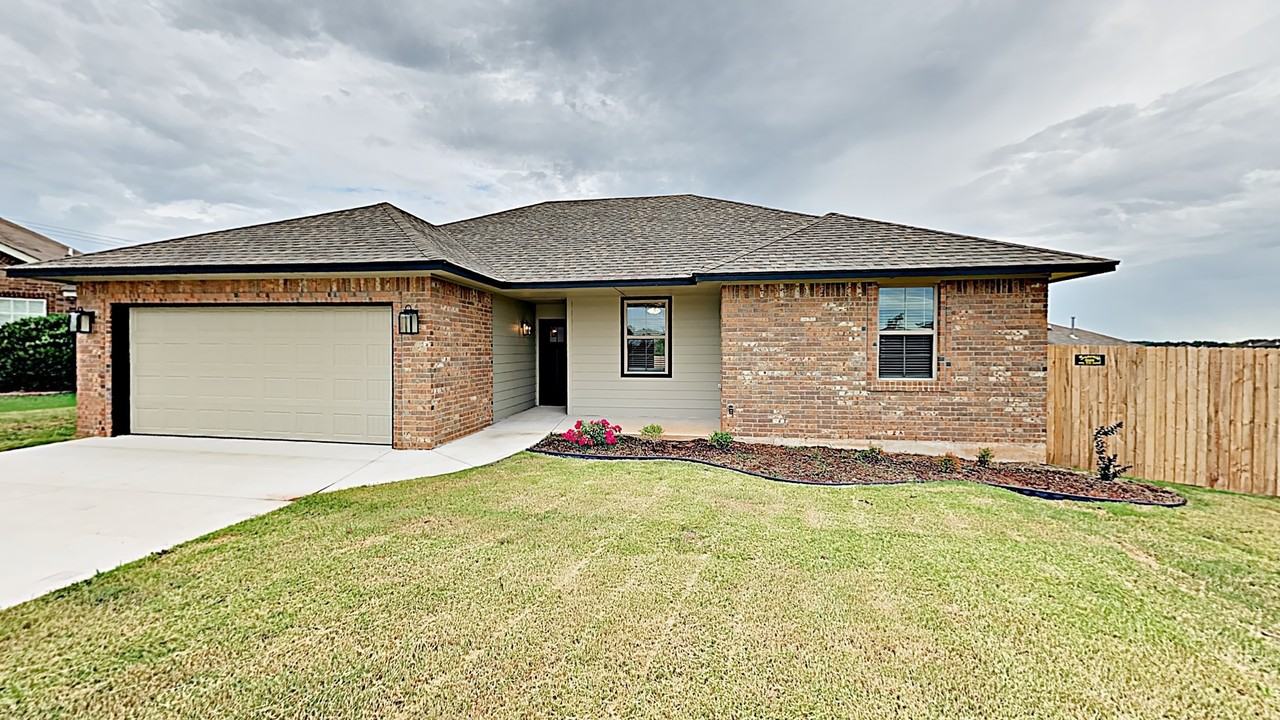 405 Josephine Ct - Photo 2 of 18