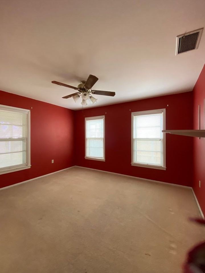 2408 W 11th St - Photo 6 of 17
