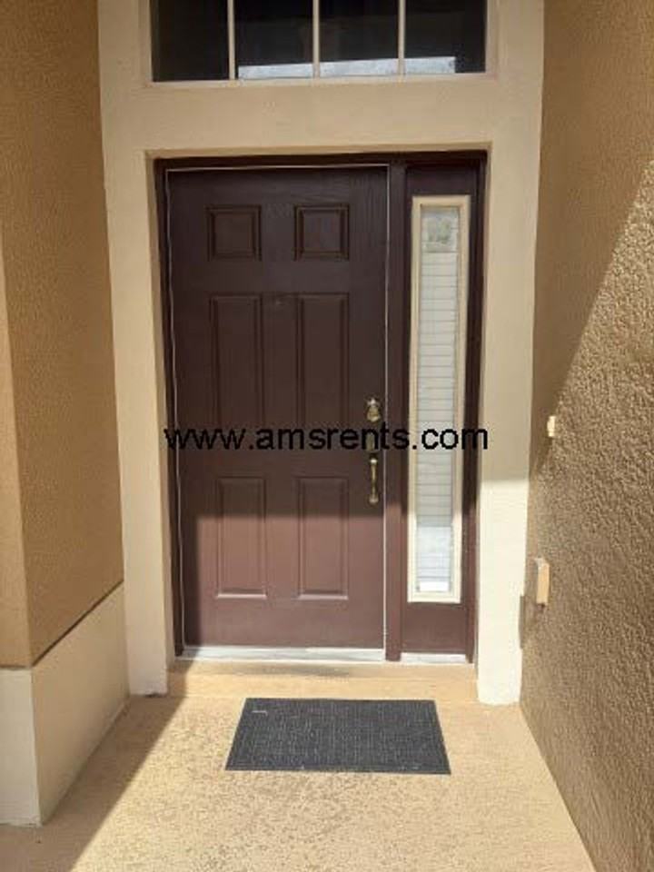 2110 Justice Ln - Photo 2 of 40
