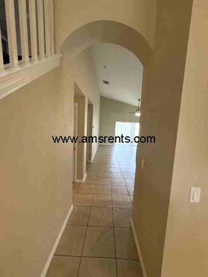 2110 Justice Ln - Photo 7 of 40