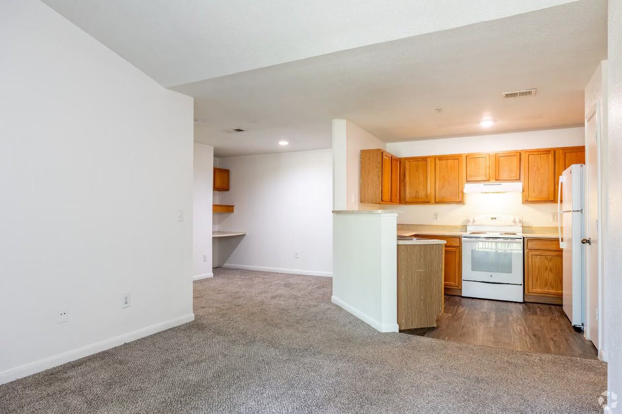 Fieldstone Apartments - Photo 4 of 26