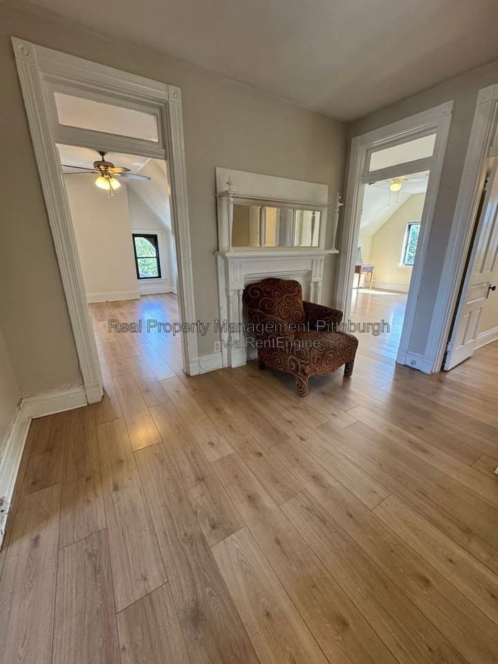 700 Ivy St - Photo 2 of 15