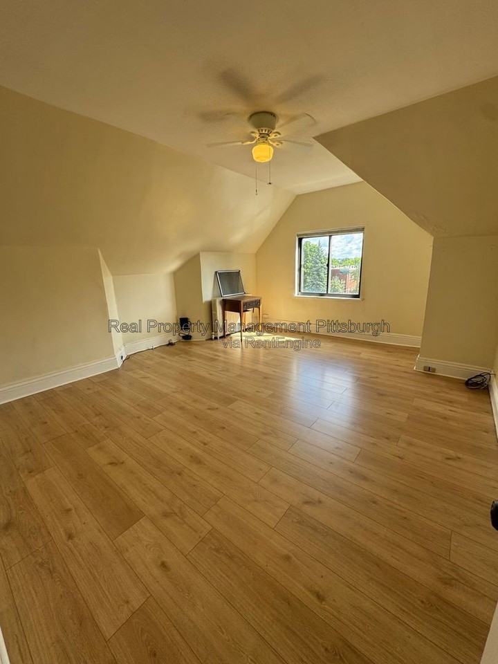 700 Ivy St - Photo 5 of 15