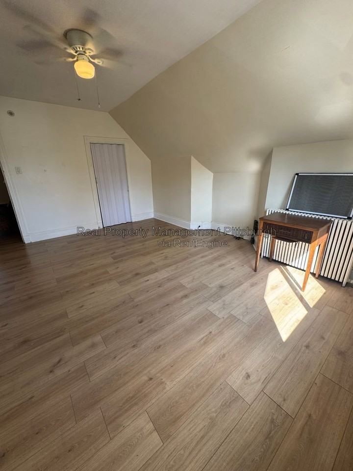 700 Ivy St - Photo 6 of 15