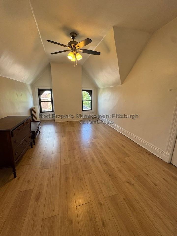 700 Ivy St - Photo 7 of 15