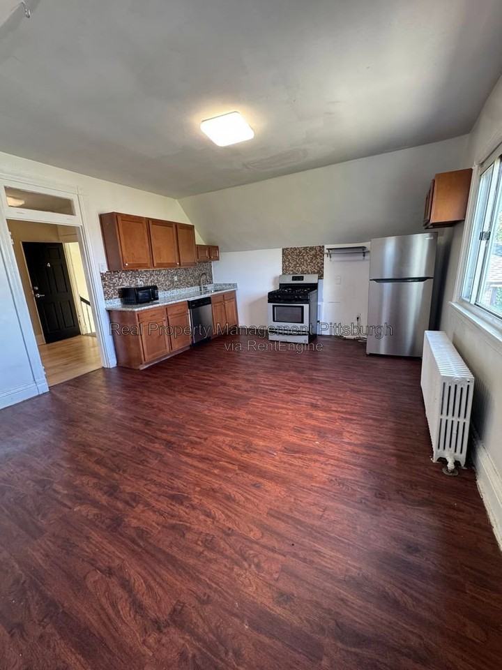 700 Ivy St - Photo 3 of 15
