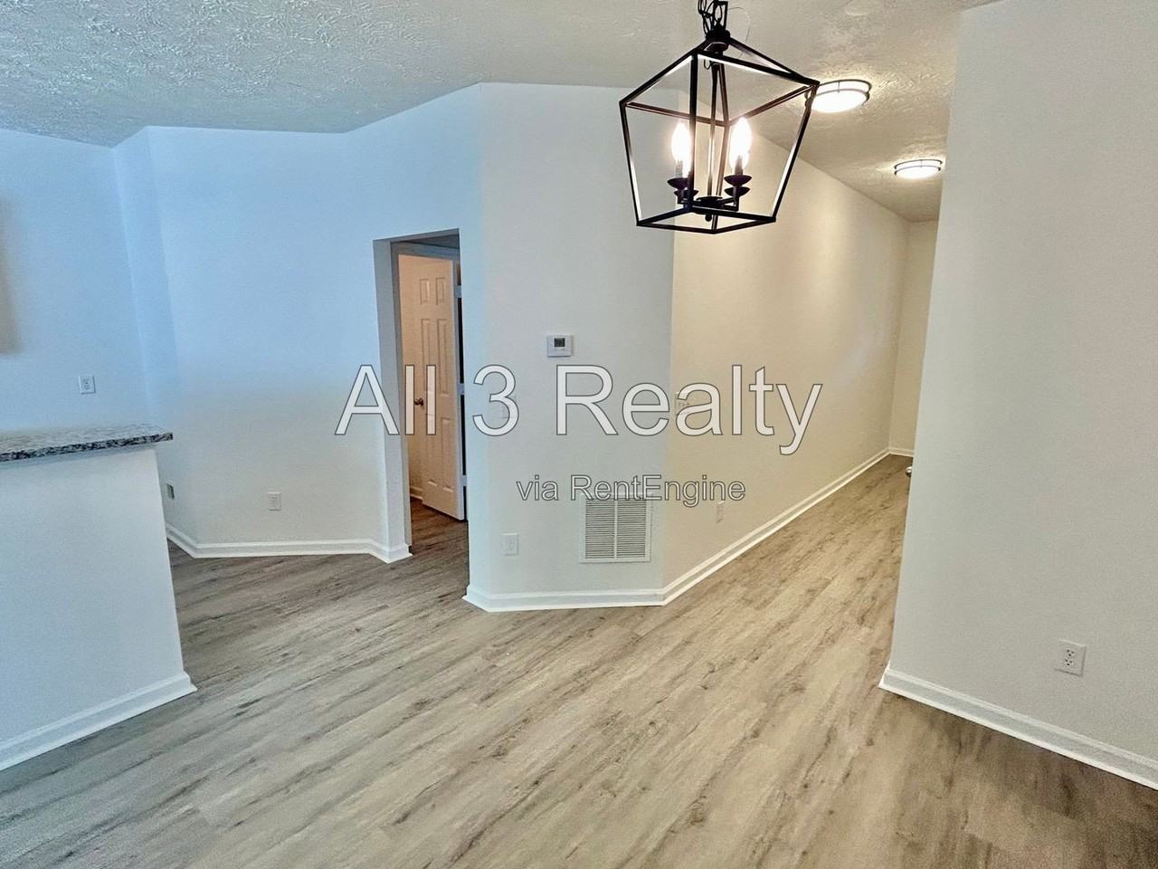 6524 Mallard Cove Ln - Photo 4 of 27