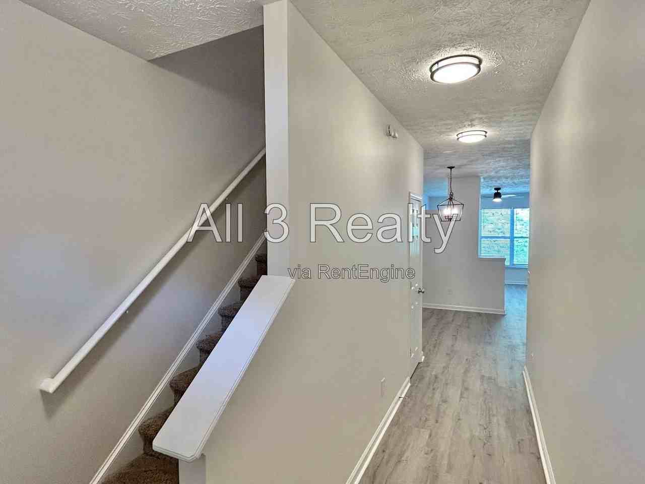 6524 Mallard Cove Ln - Photo 6 of 27