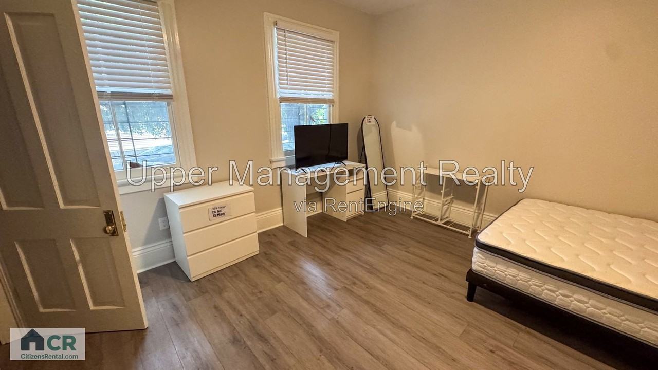 1133 Pine St #1133 - Photo 5 of 13