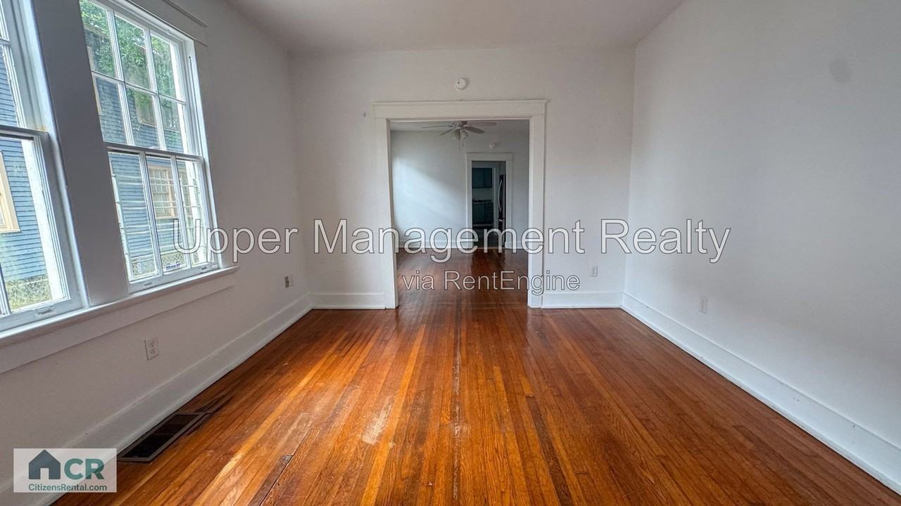 2205 Broadway St - Photo 4 of 14