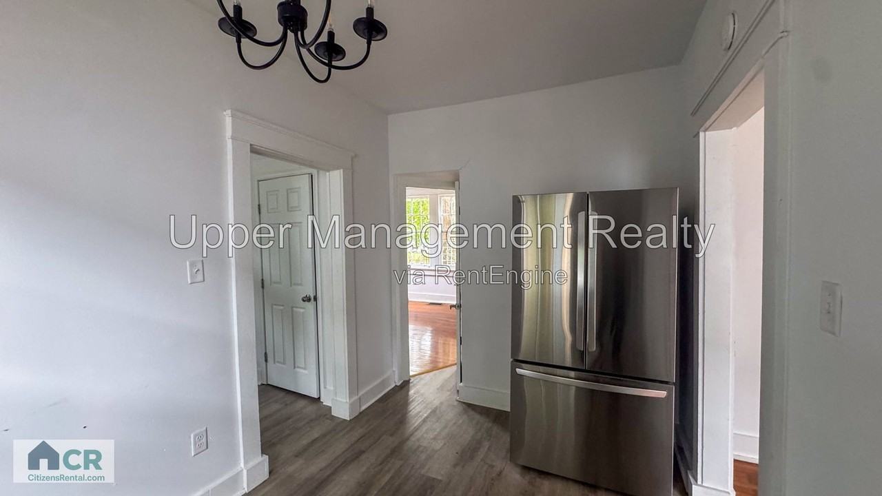 2205 Broadway St - Photo 6 of 14