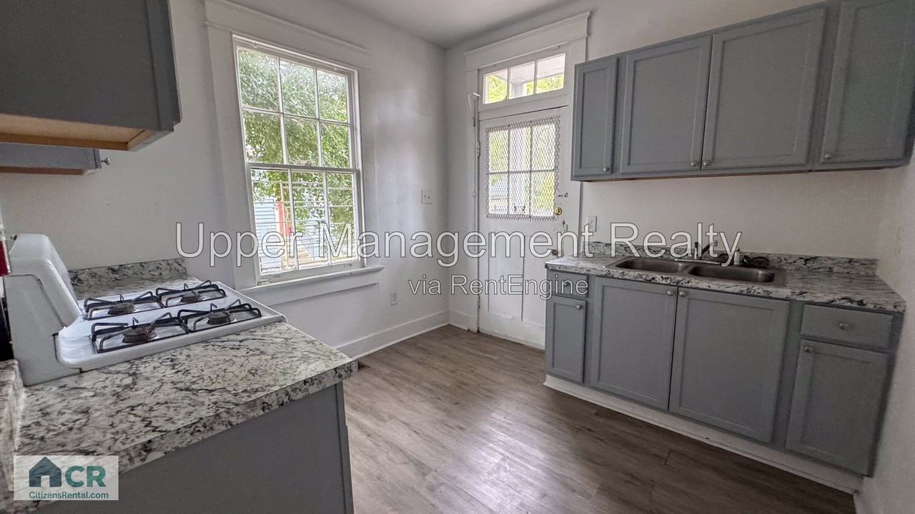 2205 Broadway St - Photo 7 of 14