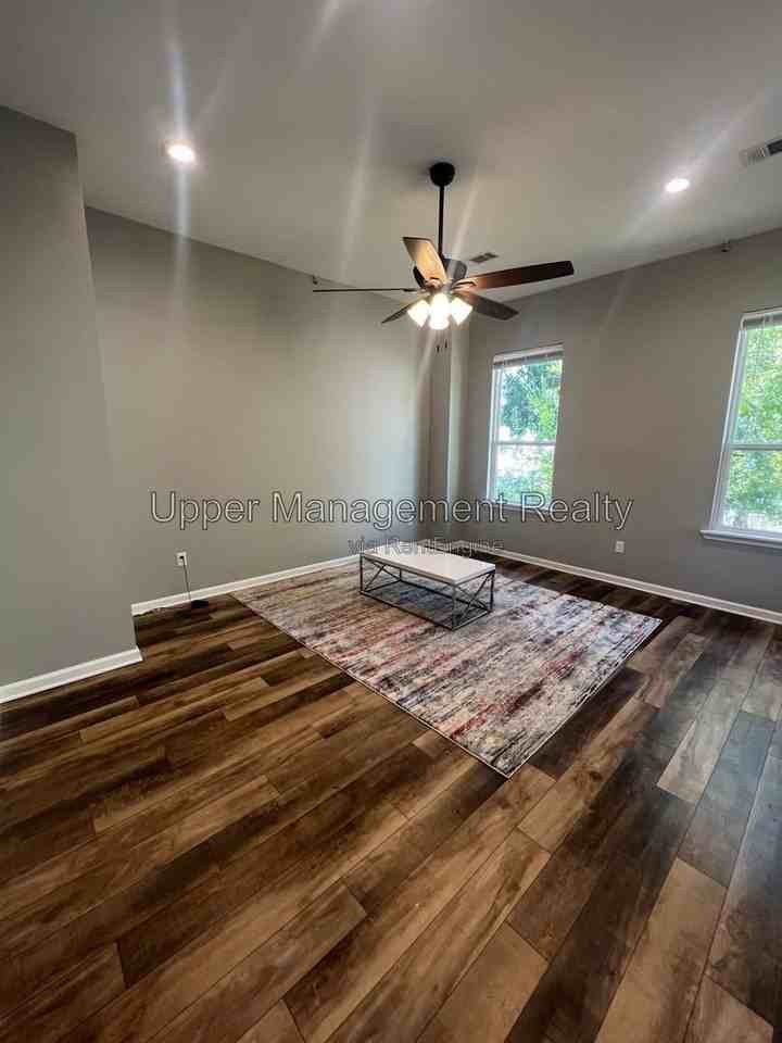 7522 Burthe St #B - Photo 5 of 9