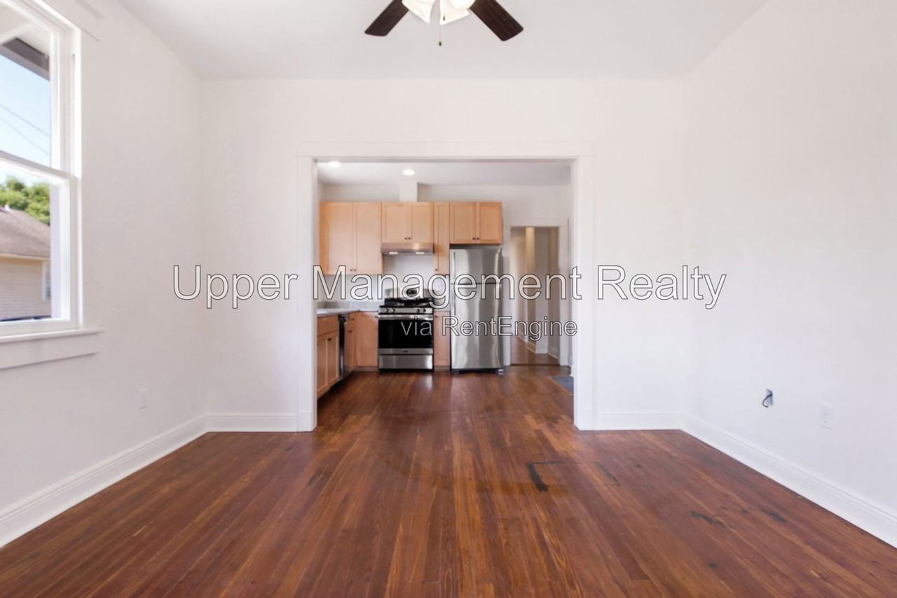 1302 Congress St #1302 - Photo 5 of 11