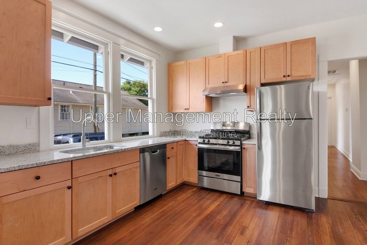 1302 Congress St #1302 - Photo 7 of 11